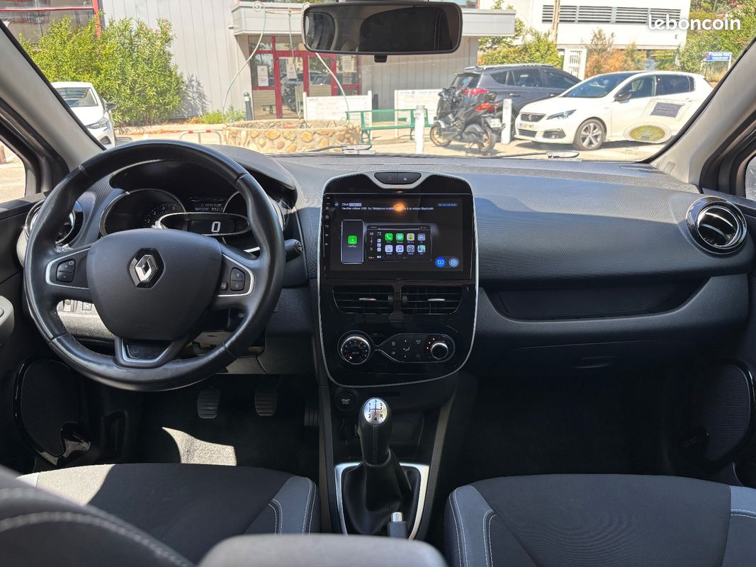 RENAULT CLIO IV dCi 90 eco2 Limited 90g (image 19)