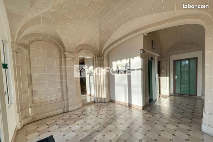 https://img.leboncoin.fr/api/v1/lbcpb1/images/46/31/f8/4631f8a4bb83d2dba1174ec52c11633baf96592a.jpg?rule=ad-image