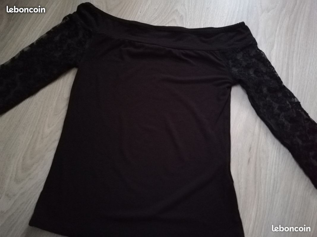 Haut noir (Col Bateau, Manches 3/4 Voile Dentelle) Taille S/XS