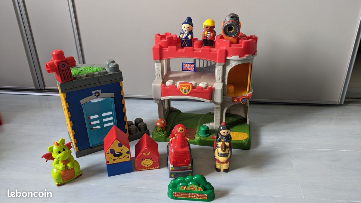 Mega block + chateau (image 2)
