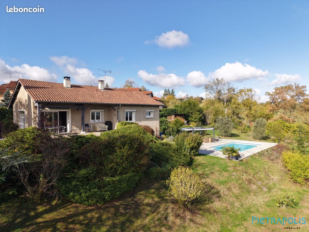 Maison 3 pièces 115 m² · à Dommartin · 115 m² · 579 000 €