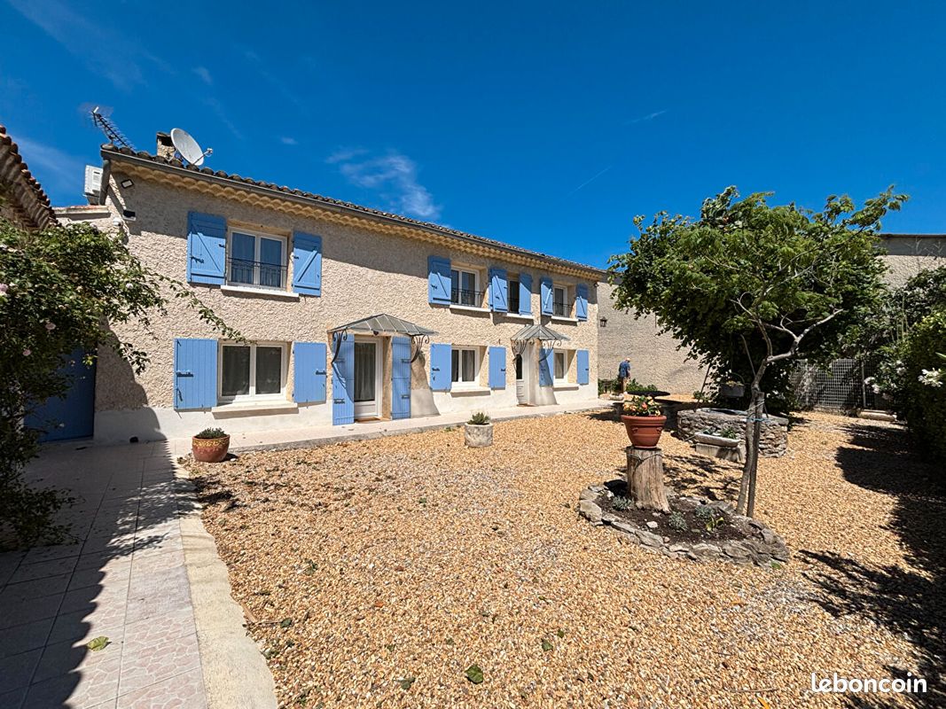 Maison 5 pièces 146 m² · à L'Isle-sur-la-Sorgue · 146 m² · 2 645 €