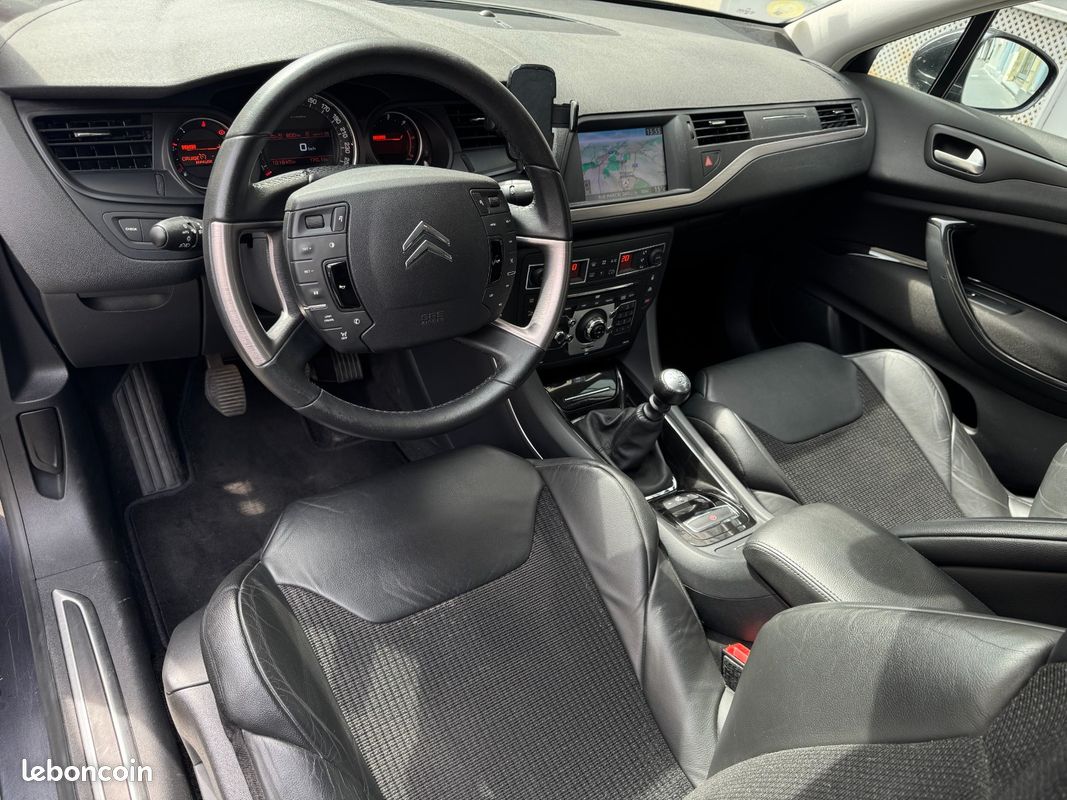 CITROEN C5 HDi 160ch Exclusive+ - Suivi d'Entretien Complet (image 9)