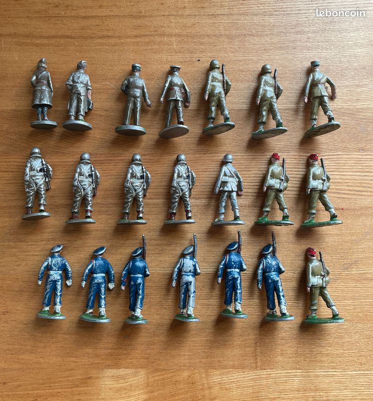 21 Figurines Plomb Militaires – Jouets Anciens Coiffures D'époque