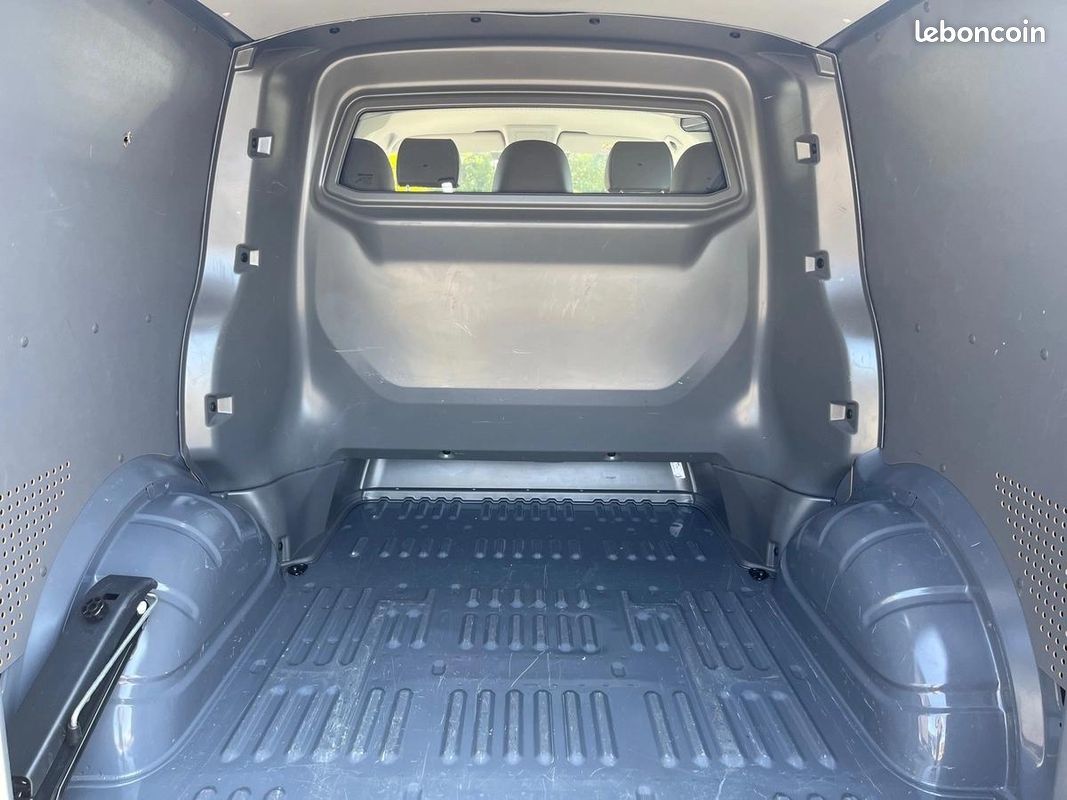 Volkswagen Transporter 2.0 TDI 150 DSG7 2.8T L1H1 BUSINESS PLUS CABINE APPROFONDIE TVA RECUPERABLE (image 9)