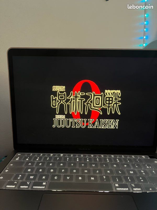 MacBook Air (image 1)