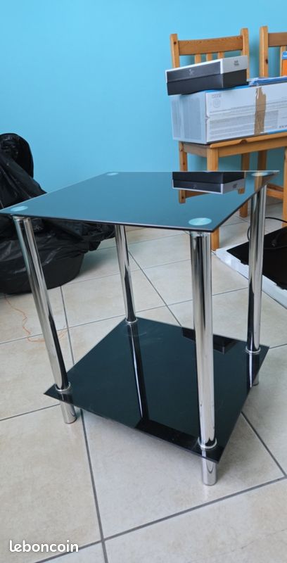 Table d’appoint verre noir & métal – très bon état (image 2)