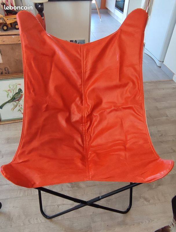 Fauteuil papillon (image 1)