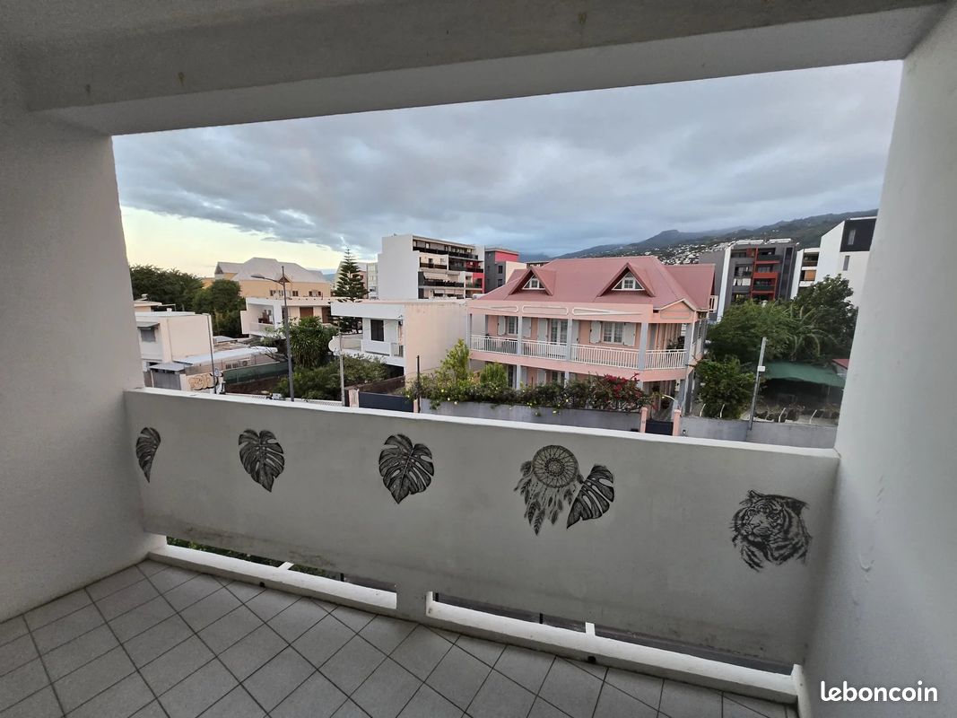 Appartement 3 pièces 53 m² · à Saint-Denis · 53 m² · 1 028 €/mois