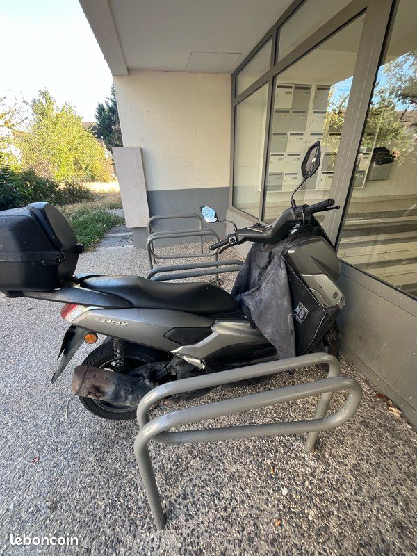 N max 125 (image 3)