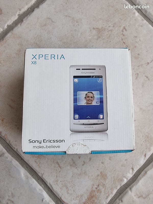 Téléphone Sony Ericsson XPERIA X8 neuf (image 1)
