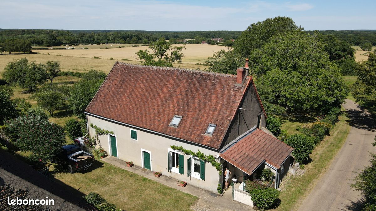 Maison 8 pièces 90 m² · à Menou · 90 m² · 89 000 €