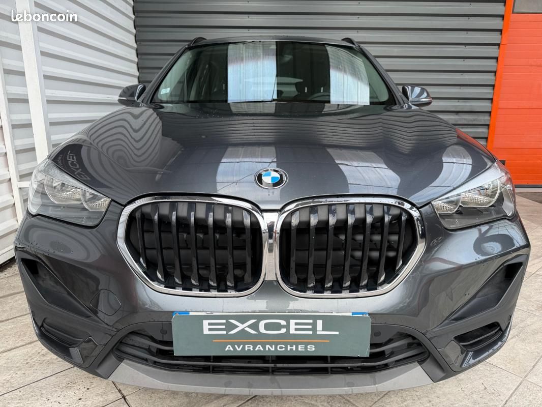 BMW X1 F48 LCI sDrive 18i 140 ch Business Design (image 2)