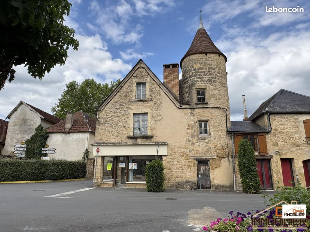 Maison 8 pièces 230 m² · à Saint-Julien-de-Lampon · 230 m² · 189 000 €