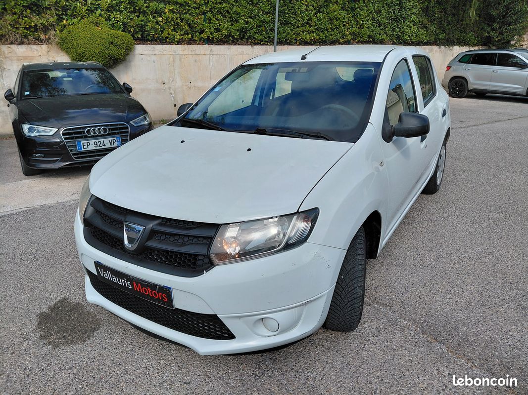 Dacia SANDERO 1.2 16V 75CH essence (image 2)
