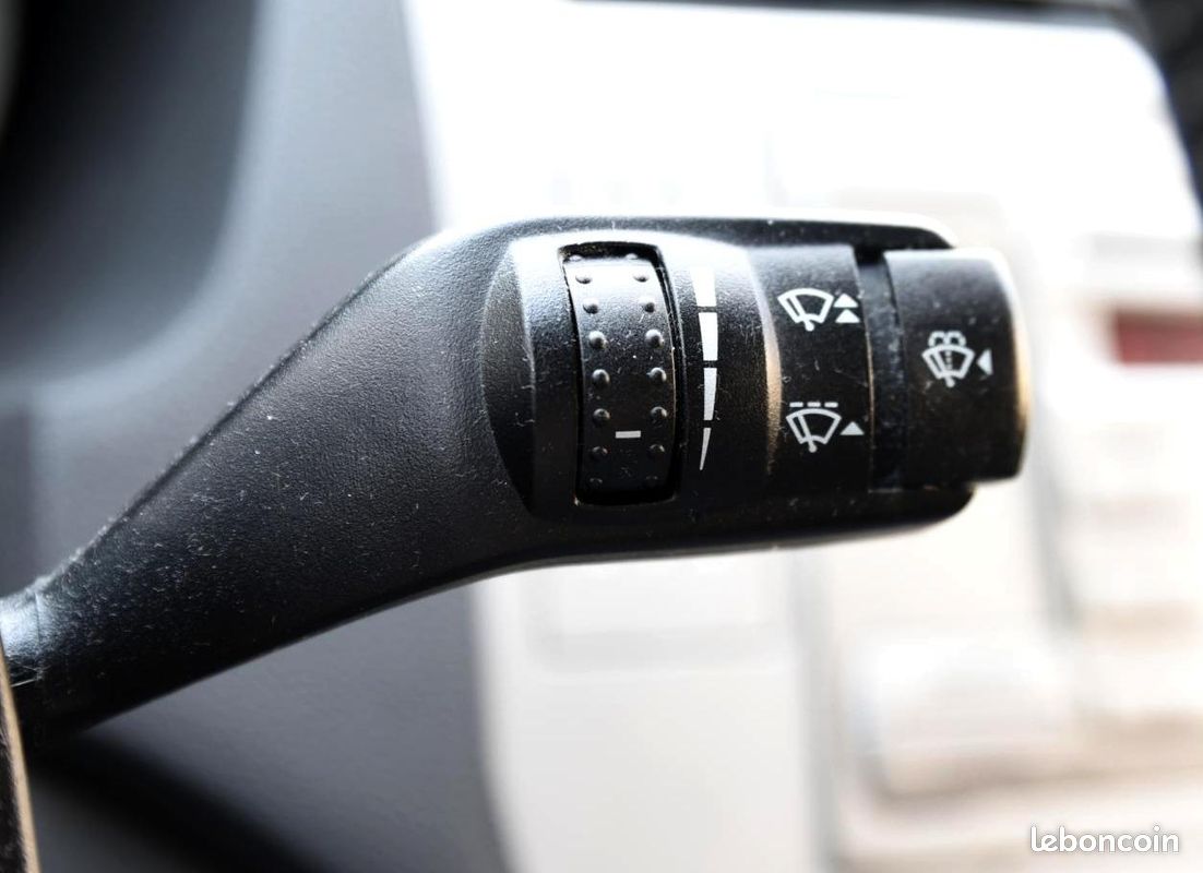 FORD KUGA 2.0 TDCi FAP - 140ch - Finition Trend - Garantie 12 mois (image 28)