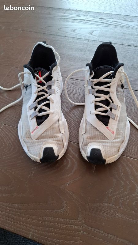 Chaussures Jordan pour le basket 🏀 (image 1)