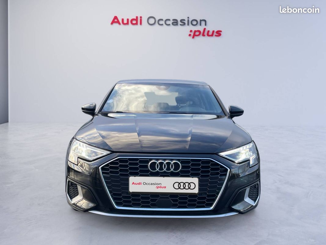 AUDI A3 Berline 35 TFSI Mild Hybrid 150 S tronic 7 Design Luxe (image 8)