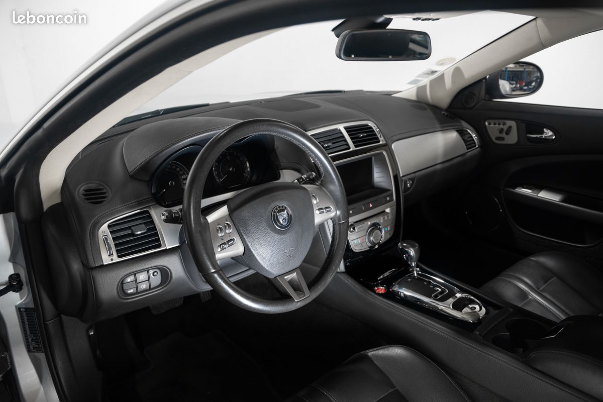 Jaguar XK 4,2 - même propriétaire depuis 10 ans - entretien exclusif jaguar (image 9)