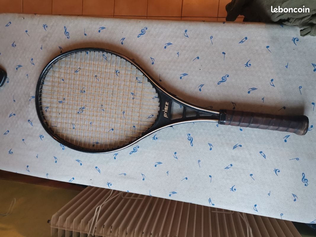 Raquette de tennis Prince Pro 4 3/8 poignée avec housse 1979 vintage