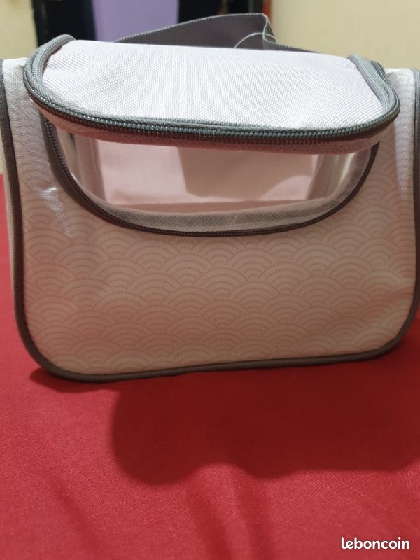 Trousse de toilette (image 2)