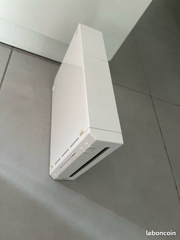 Wii avec accessoires (image 2)