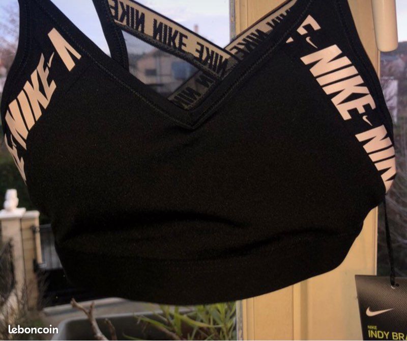 Brassière nike en xs (image 1)