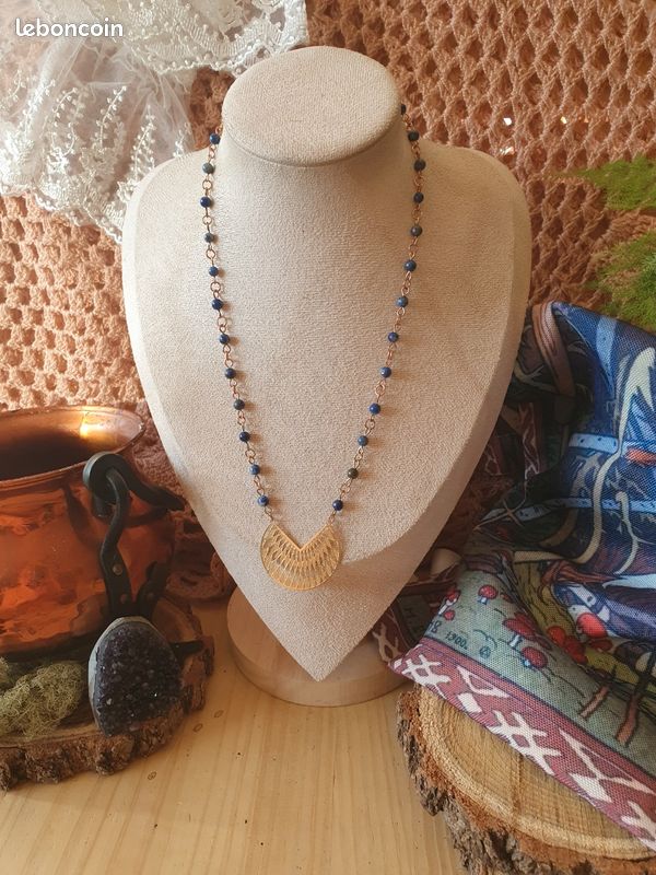 Collier Vintage Avec Pendentif Lapis Lazuli Bleu - Occasion Avec Petite Fente
