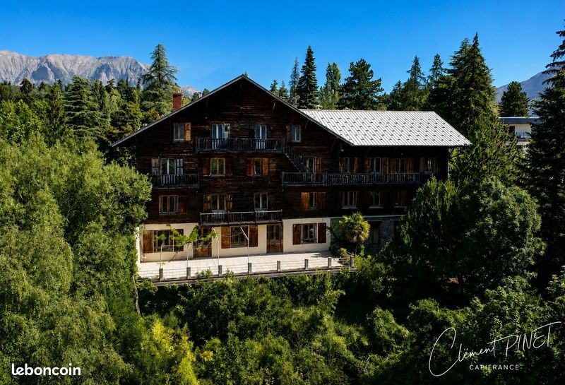 Maison 30 pièces 828 m² · à Embrun · 828 m² · 899 000 €