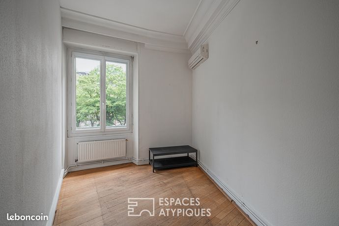Appartement 6 pièces 144 m² — 12