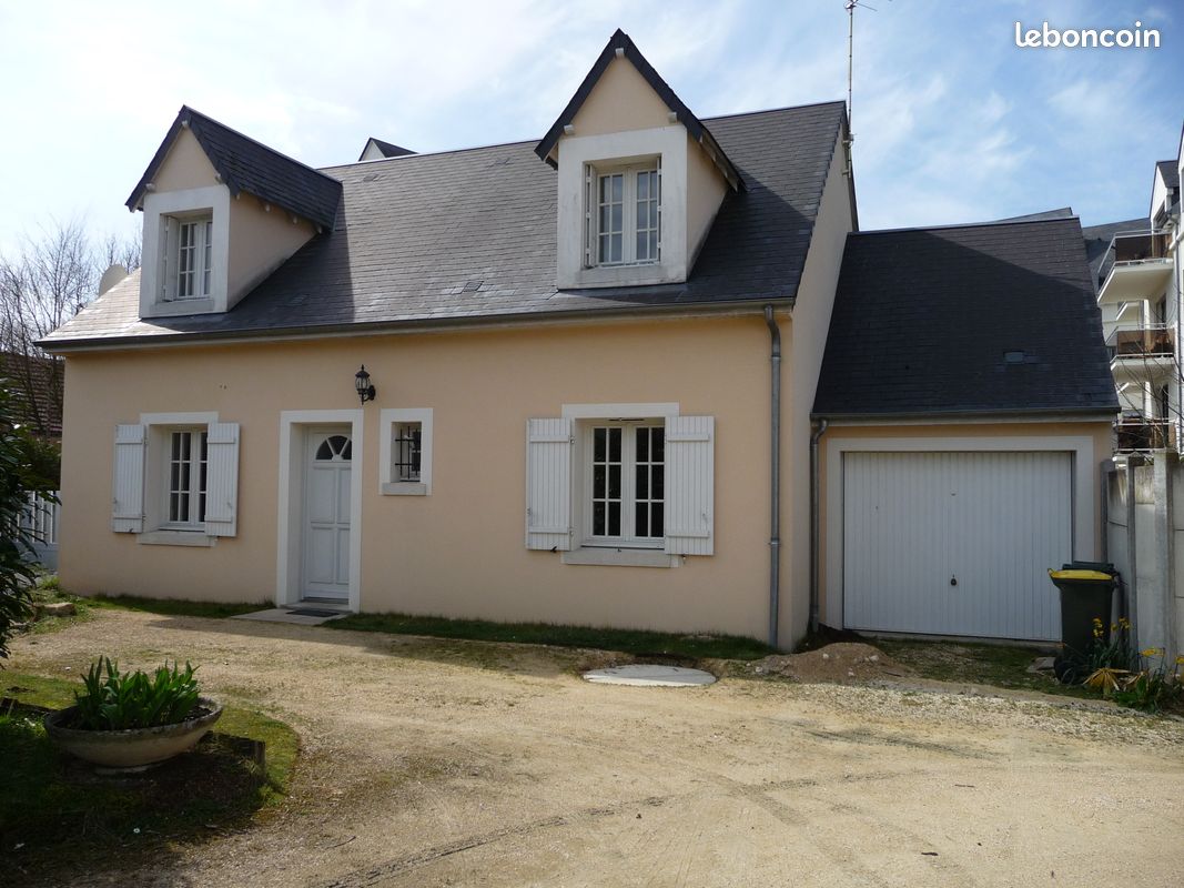 Maison 4 pièces 104 m² · à Bourges · 104 m² · 990 €/mois