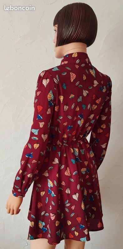 Robe 34 bordeaux imprimée feuilles (image 7)