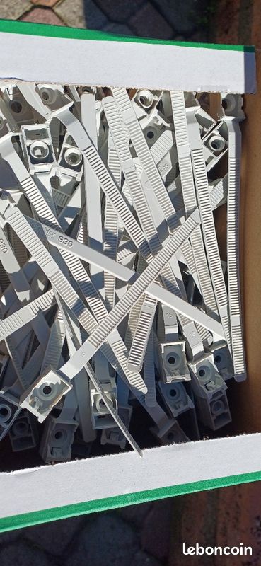 Insta câble clip pour conduit (image 2)