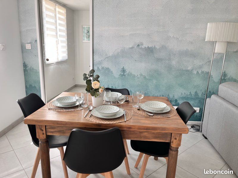 Table bois massif (image 1)