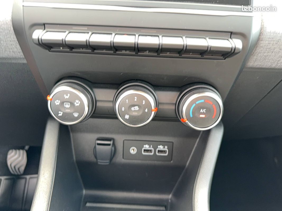 RENAULT Clio TCe 100 GPL Evolution (image 24)