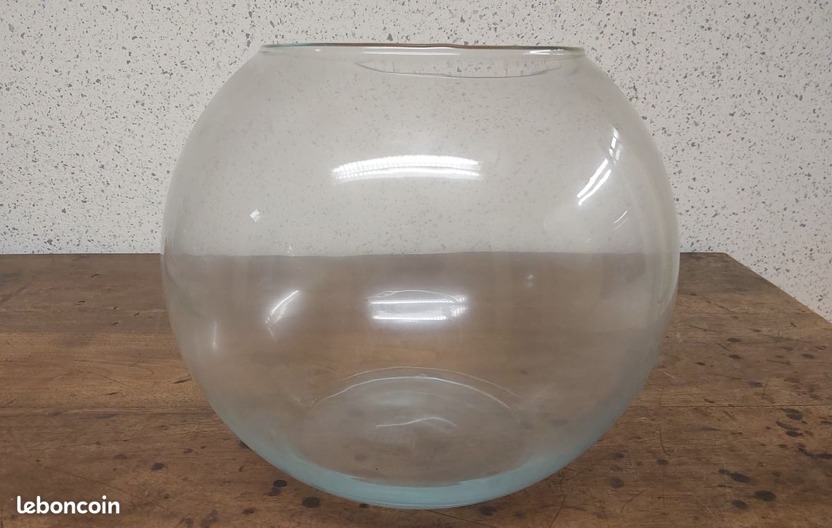 Vase forme sphérique diamètre 22 cm en verre transparent (image 1)