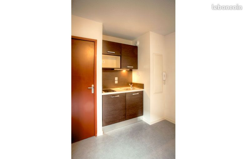 Appartement 1 pièce 18 m² · à Grenoble · 18 m² · 438 €