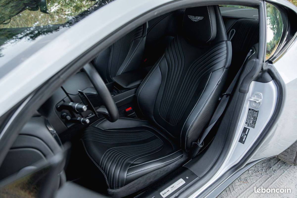 Aston Martin DB11 V8 4.0 Coupé - Suivi Aston Martin - Révisée - PPF Complet - Garantie 6 mois (image 9)