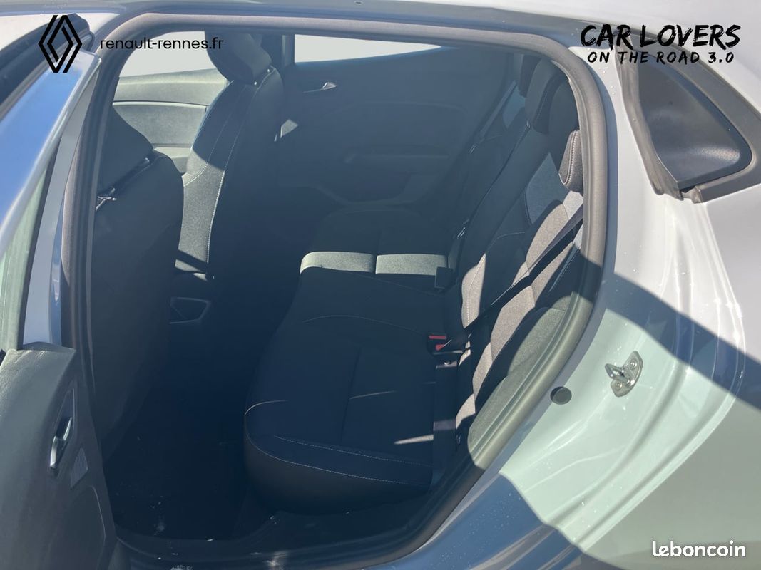 RENAULT Clio E-Tech full hybrid 145 ch GSR2 Evolution (image 30)