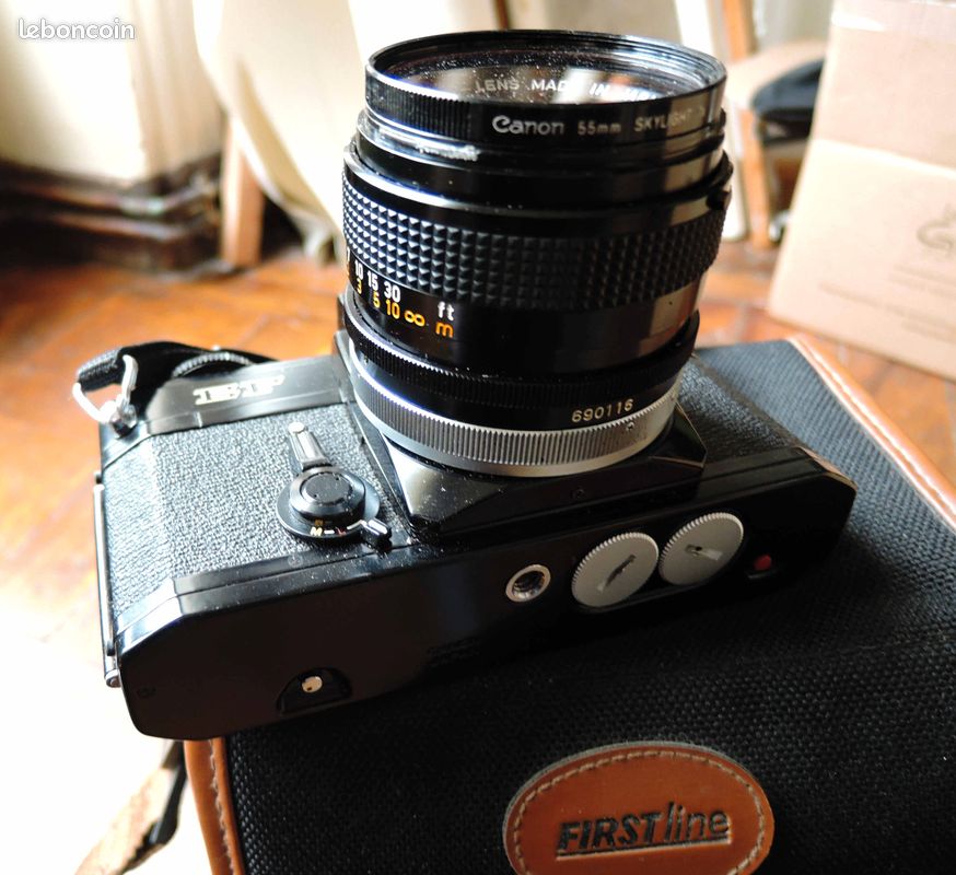 Appareil Photo Argentique Canon EF Des Années 70 Avec Objectifs Et Flash, Argenté