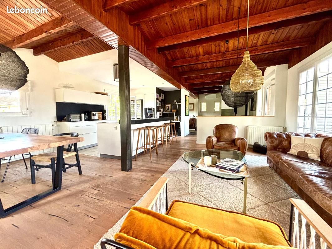 Maison 5 pièces 207 m² · à Lons · 207 m² · 650 000 €