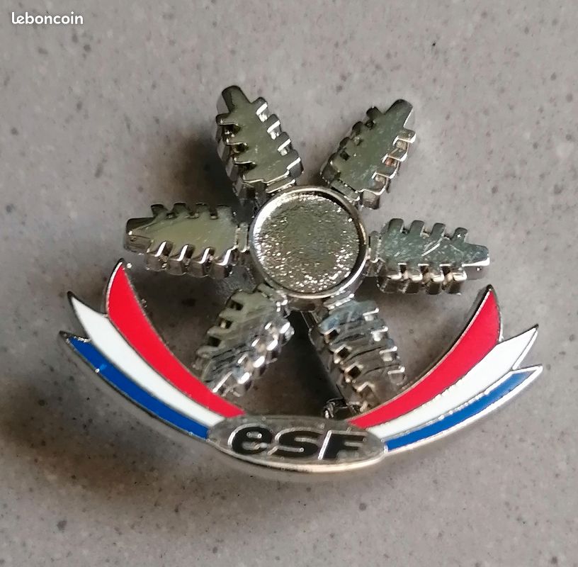 Broche ESF Ski 1ère étoile E.A.E – Médaille Vintage France