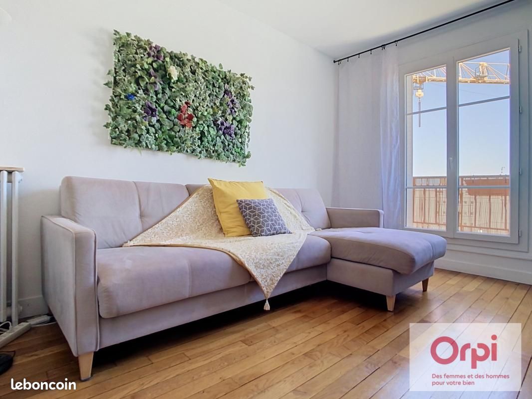 Appartement 2 pièces 43 m² · à Issy-les-Moulineaux · 43 m² · 370 000 €