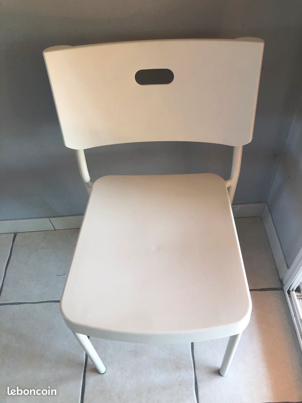 Table et deux chaises IKEA (image 3)