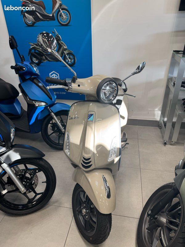Vespa Primavera 50 Sport FL – Beige Avvolgente – Neuve Motos