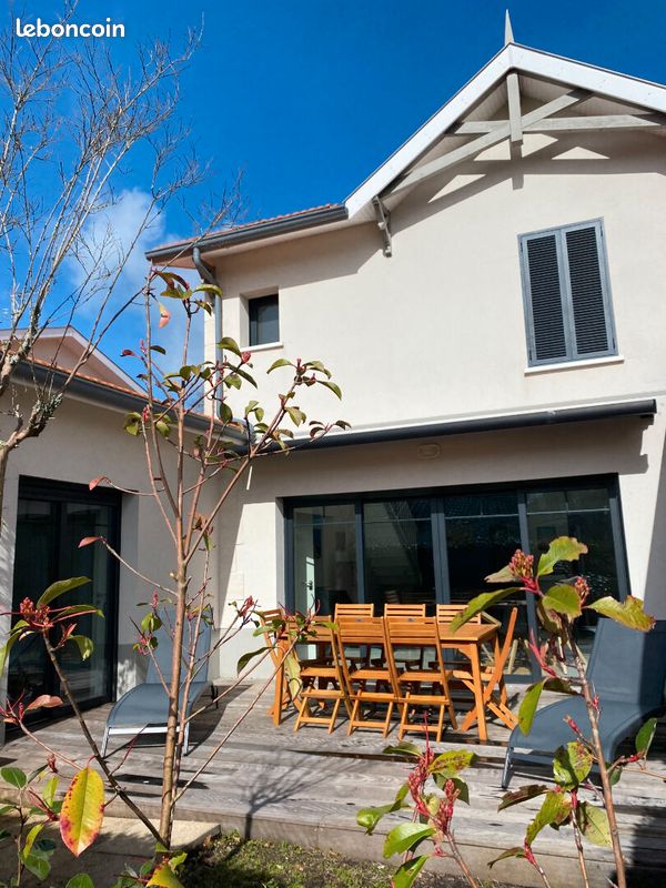 Maison 4 pièces 93 m² · à Arcachon · 93 m² · 2 000 €