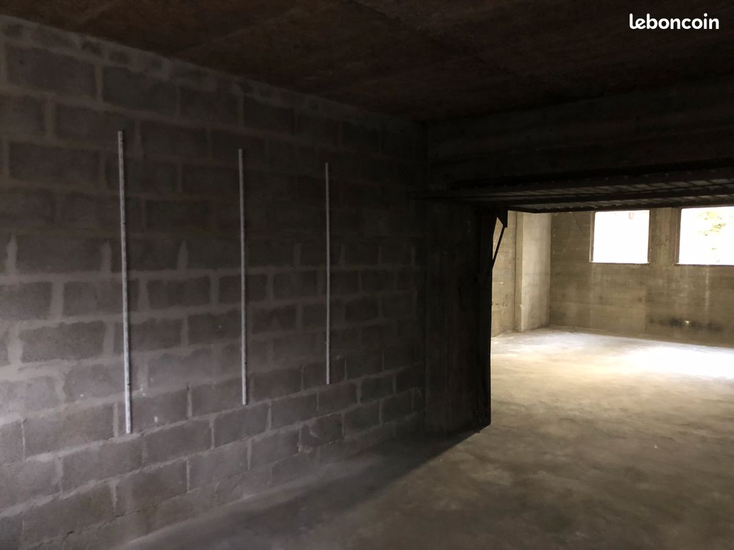 Parking 14 m² · à Lyon · 14 m² · 160 €/mois