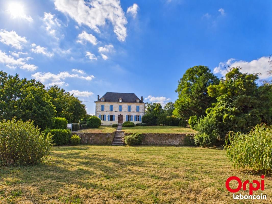 Maison 8 pièces 333 m² · à Saint-Porchaire · 333 m² · 525 000 €