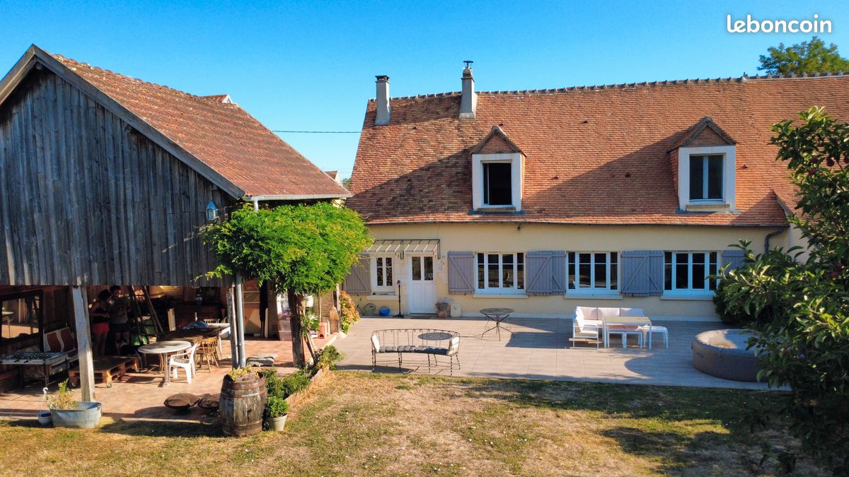 Maison 4 pièces 140 m² · à Léré · 140 m² · 230 000 €