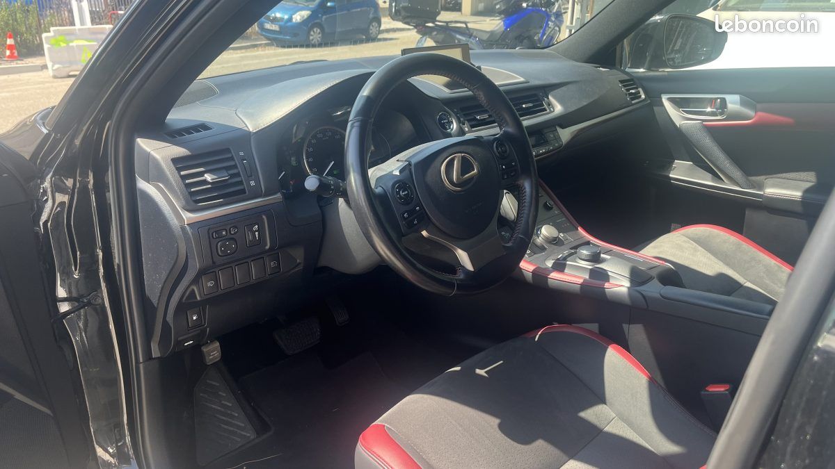 LEXUS CT200H RARE SPORT EDITION suivi Lexus Complet 1,8 L 136 CV 2020 (image 30)